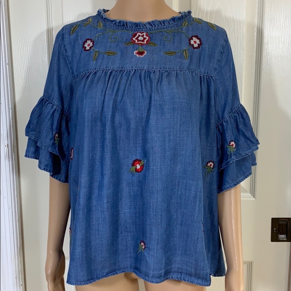 Women’s Alya embroidered denim shirt blouse sz L